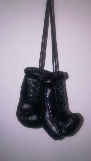 Боксерские перчатки кожаные сувенир брелок