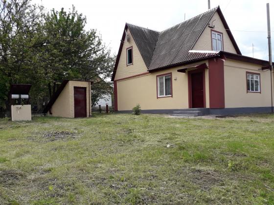 Продам дом в гГребенка 150км от Киева
