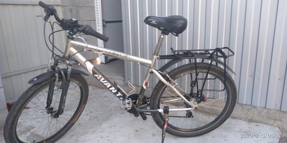 Продам велосипед Avanti,17 рама,каретка на пром подшипниках,колеса 26