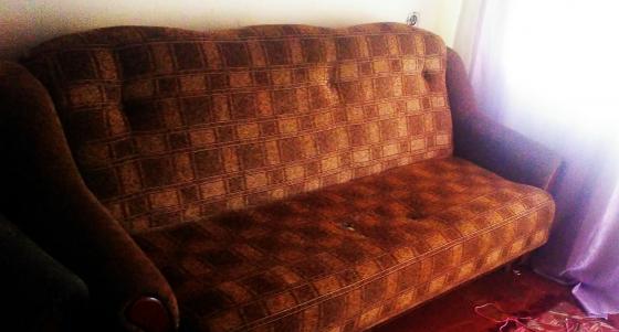 Продам диван розкладний хорошому стані дифекти видно на фото