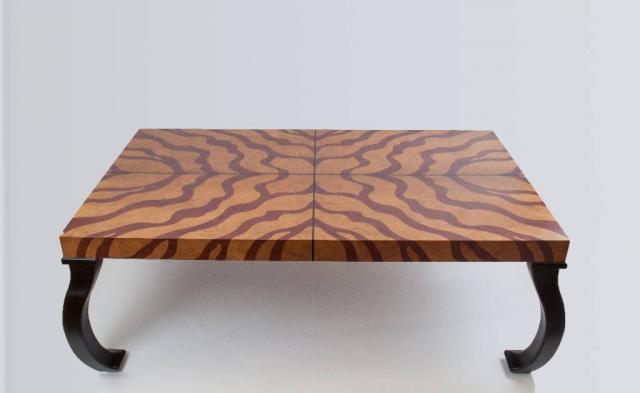 Дизайнерский обеденный стол из дерева для кухни и столовой