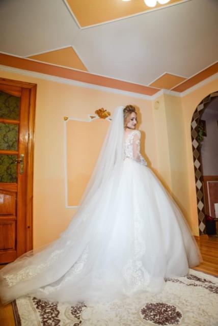 Продаж весільного плаття