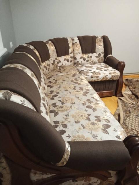 Меблі, диван класичний