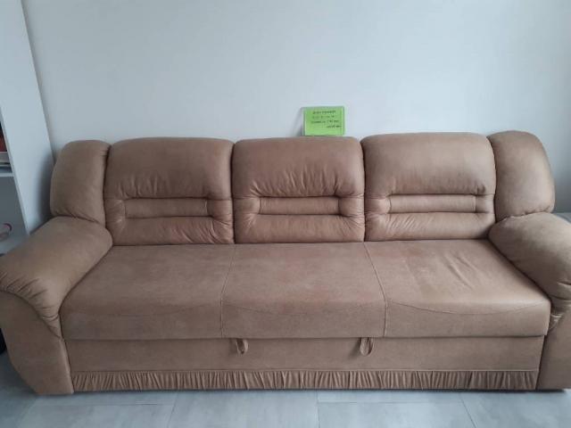 Продам новый диван.