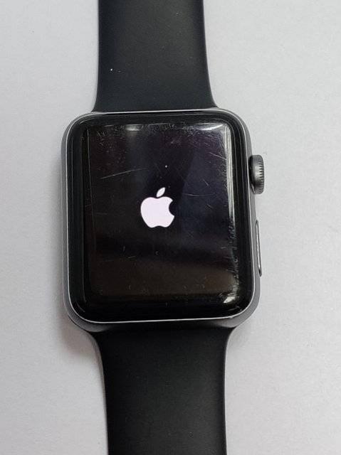 Смарт-часы Apple Watch Series 3 42mm