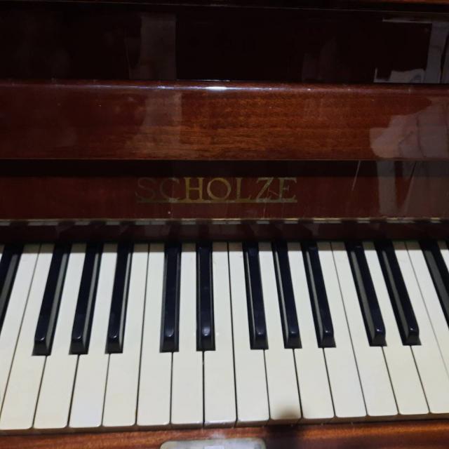 Пианино  Scholze (Шольц) 1876 год