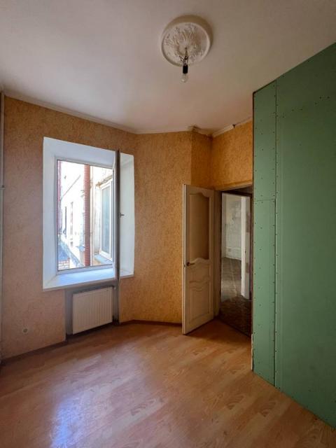 Продам 2-комнатную квартиру в Центре Одессы