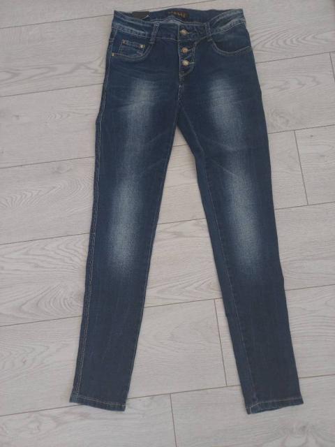 Розпродаж нових жіночих  джинсів