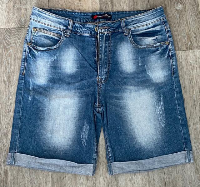 Продам женские джинсовые шорты