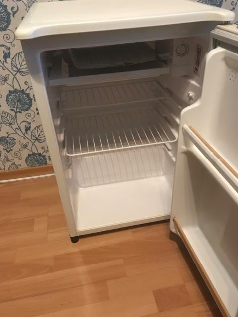 Продам міні- холодильник Тошиба