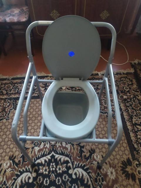 Продам стілець туалетний в ідеальному стані