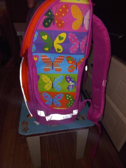 Продам шкільний рюкзак для дівчинки новий