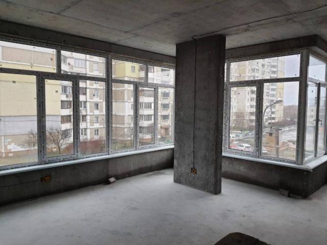  Оренда приміщення в місті Київ, площею 190 м² на третьому поверсі в сучасному нежитловому приміщенні по вулиці Лаврухіна, 16-А.