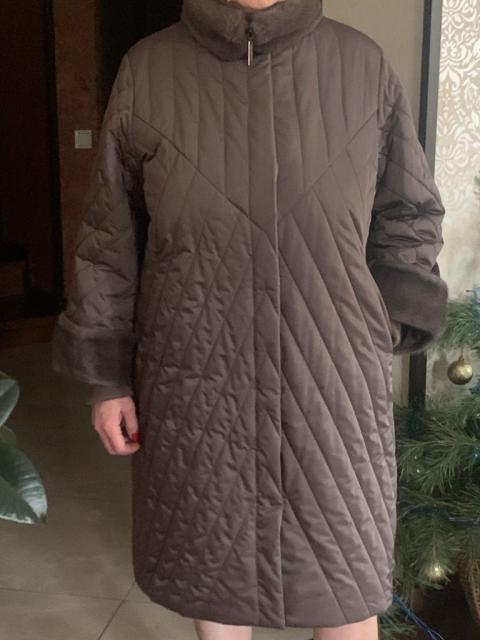 Зимнее пальто с  отстегивающимися меховыми деталями