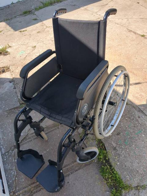 Продается инвалидное кресло-каляска,в хорошем состоянии,б/у