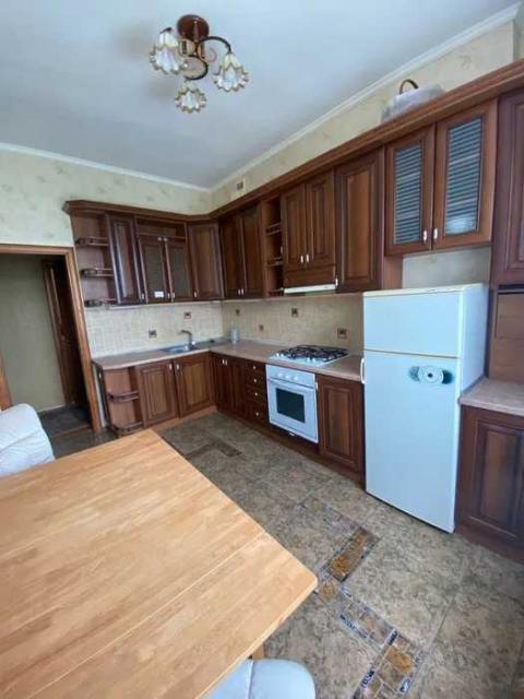 продаж 3-к квартира Білоцерківський, Біла Церква, 68900 $