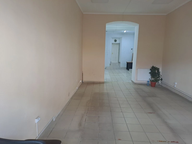 Комерційна нерухомість – 95.5 м², Кременец — 8/9
