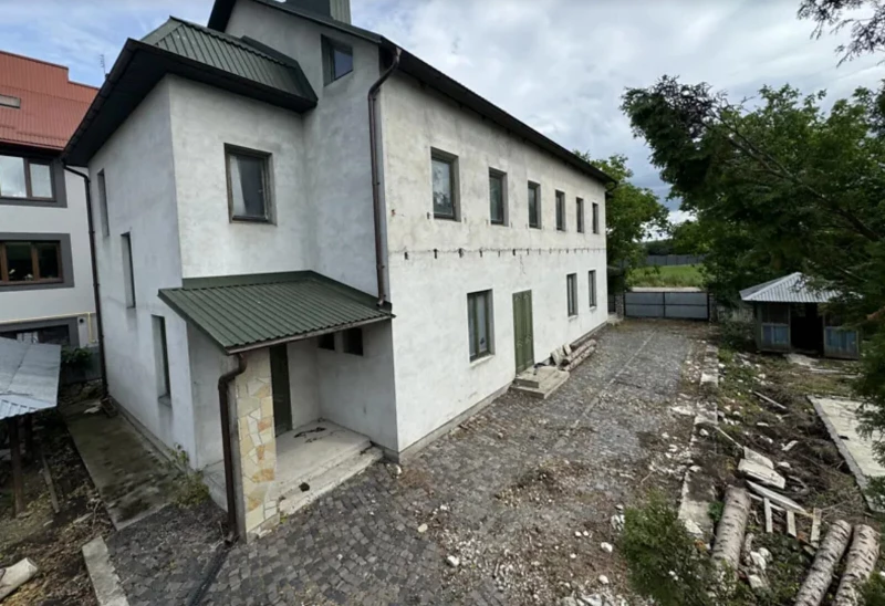 Комерційна нерухомість – 400 м²
