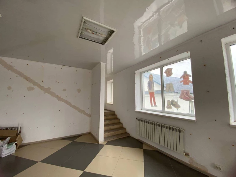 Комерційна нерухомість – 104.2 м², Шумск — 11/15