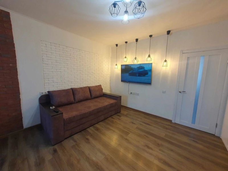 Квартира 2-кімн. продаж Погреби – 37 м², Погребы — 10/15