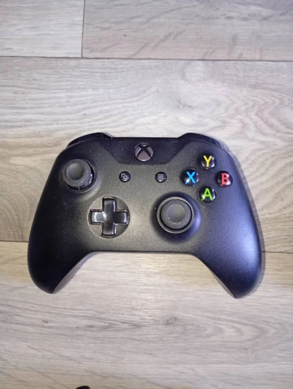 Геймпади xbox one, Кривий Ріг — 1/4