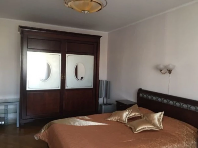 Квартира 2-кімн. оренда Київ, Печерский – 32 м², Київ — 1/11