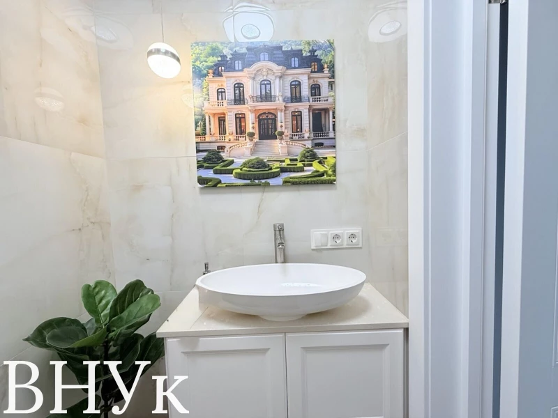 Квартира 2-кімн. продаж Луцьк, Центр – 35 м², Луцк — 12/15