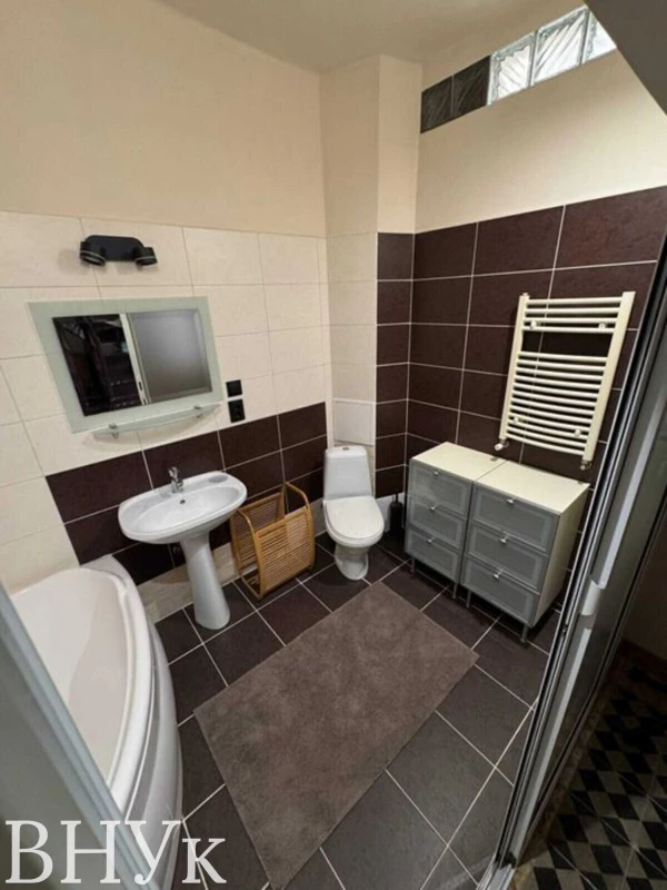 Квартира 3-кімн. продаж Ужгород, Центр – 109 м², Ужгород — 10/15