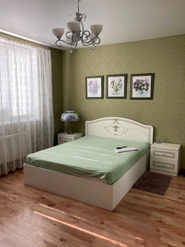Квартира 2-кімн. продаж Авангард – 42 м²