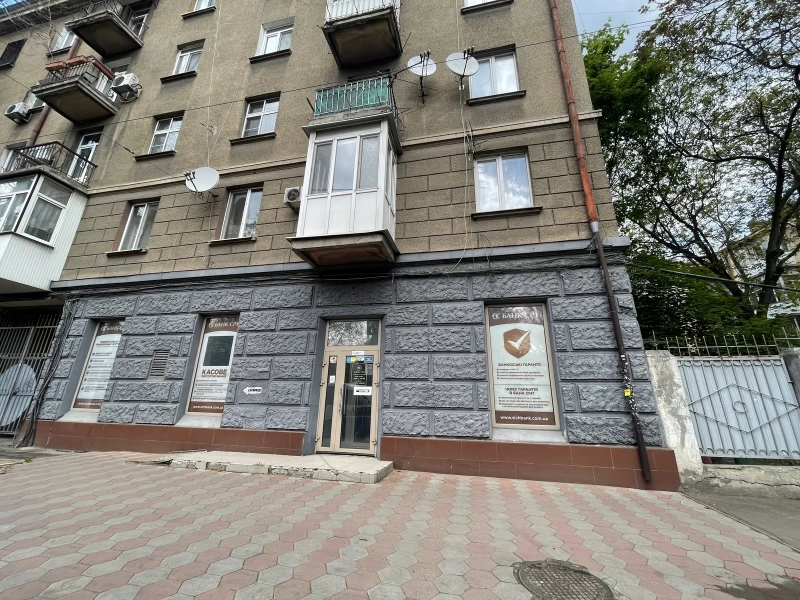 Комерційна нерухомість – 103 м²