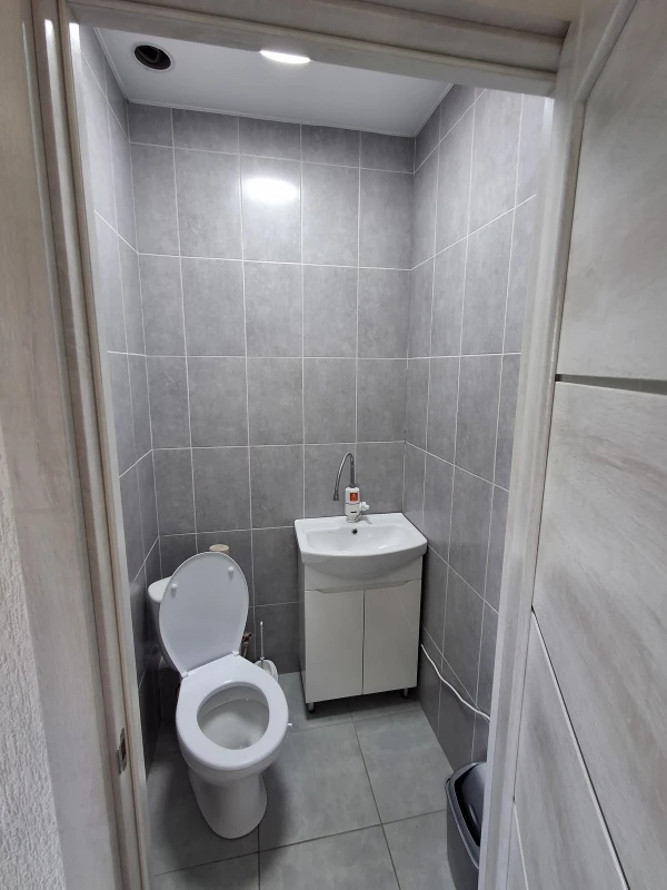 Комерційна нерухомість – 35.1 м², Кременец — 10/11