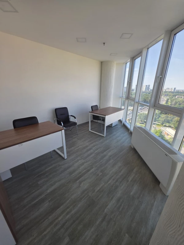 Комерційна нерухомість – 450 м², Київ — 9/12