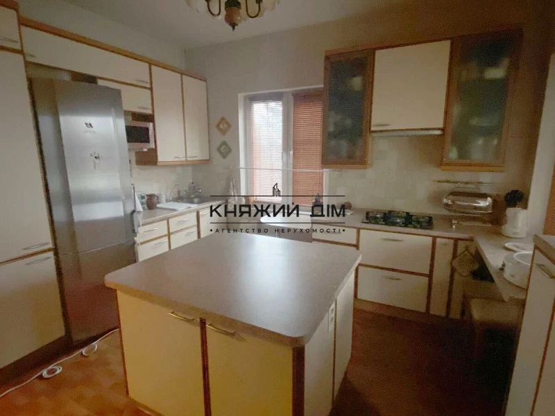 Будинок 0-кімн. продаж Гатне – 195 м², Гатное — 6/15