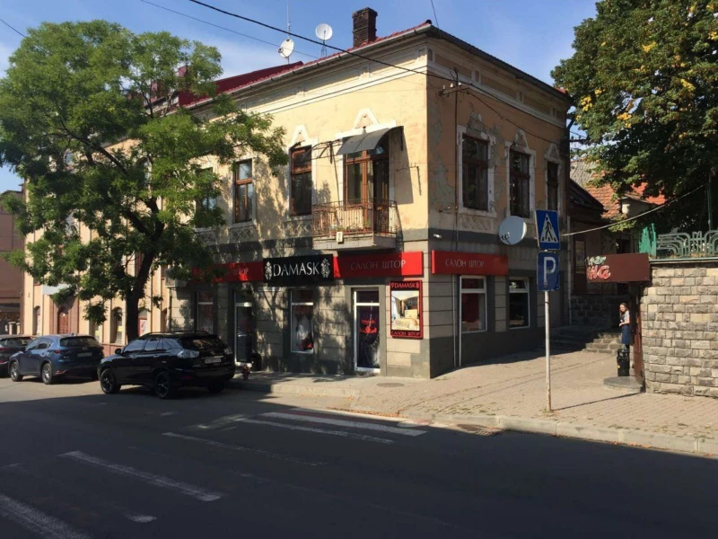 Комерційна нерухомість – 100 м²