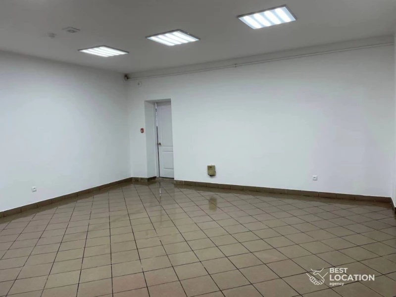 Комерційна нерухомість – 70 м², Яворов — 7/9