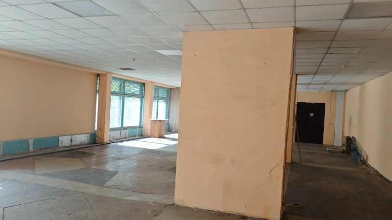 Комерційна нерухомість – 300 м², Коростень — 9/12