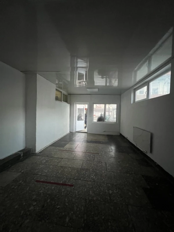 Комерційна нерухомість – 32 м², Рахів — 5/11