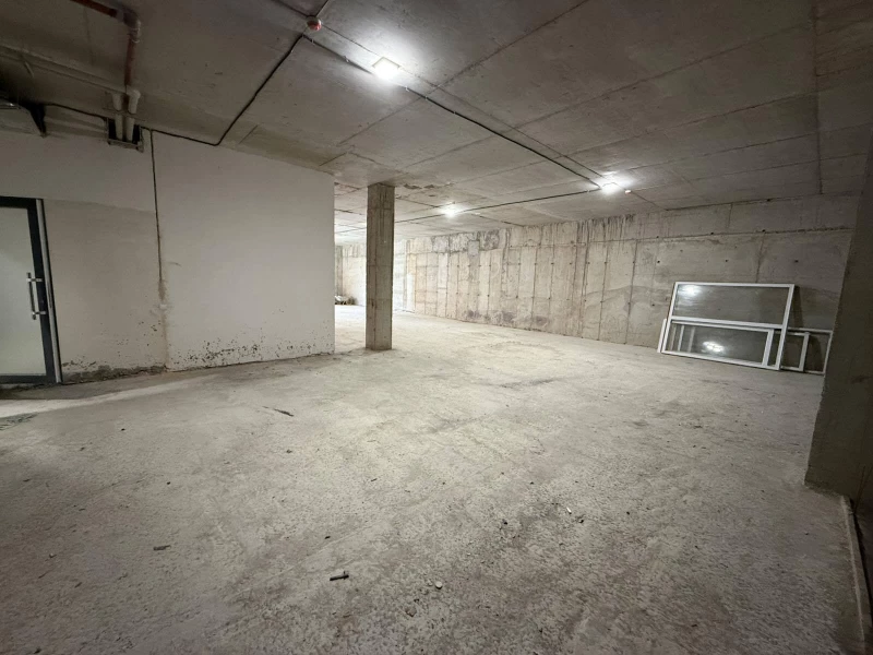 Комерційна нерухомість – 440 м², Поляна — 3/9