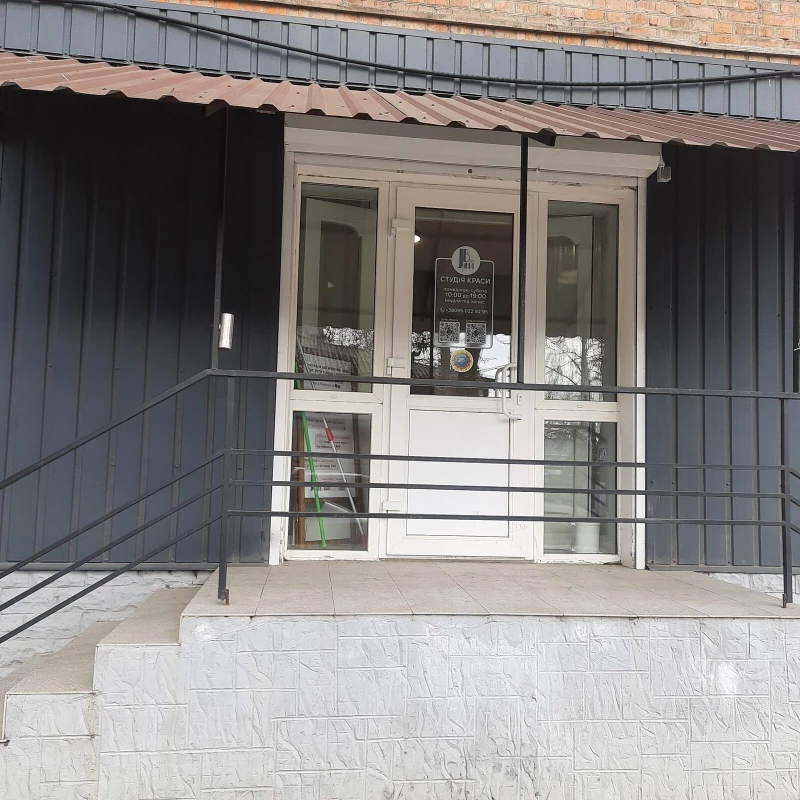 Комерційна нерухомість – 50.01 м², Ромни — 4/12