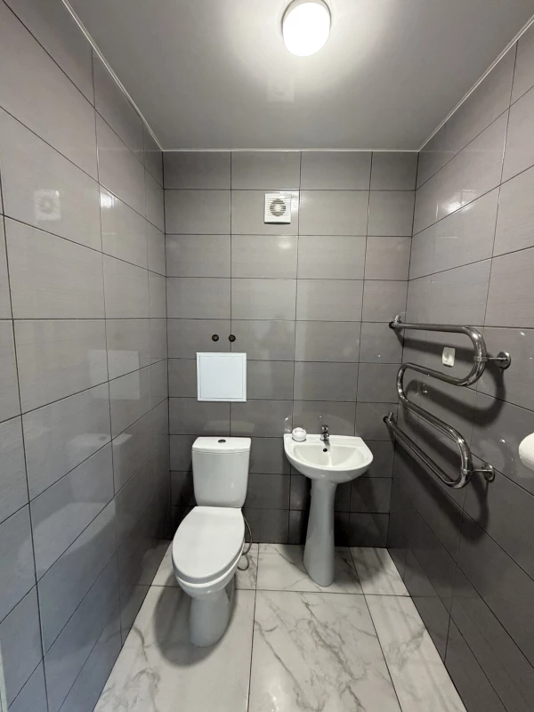 Комерційна нерухомість – 44 м², Кременчук — 9/10