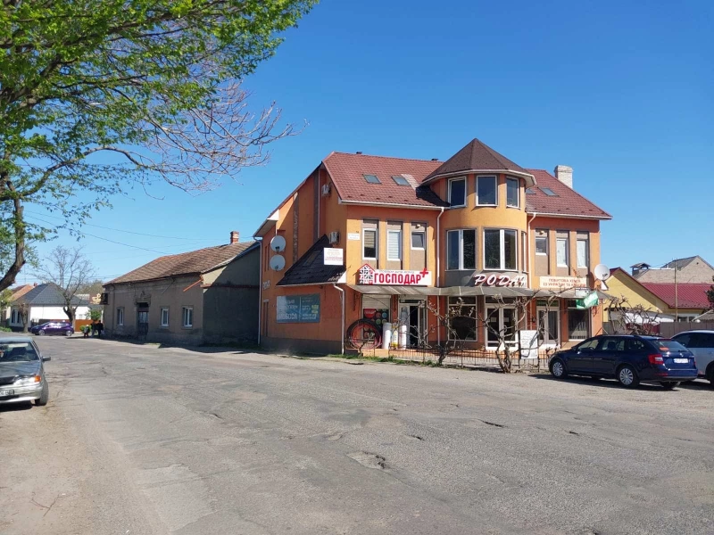 Комерційна нерухомість – 85.8 м², Берегове — 5/8