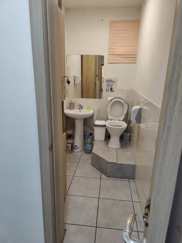 Комерційна нерухомість – 85 м², Дніпро — 8/10