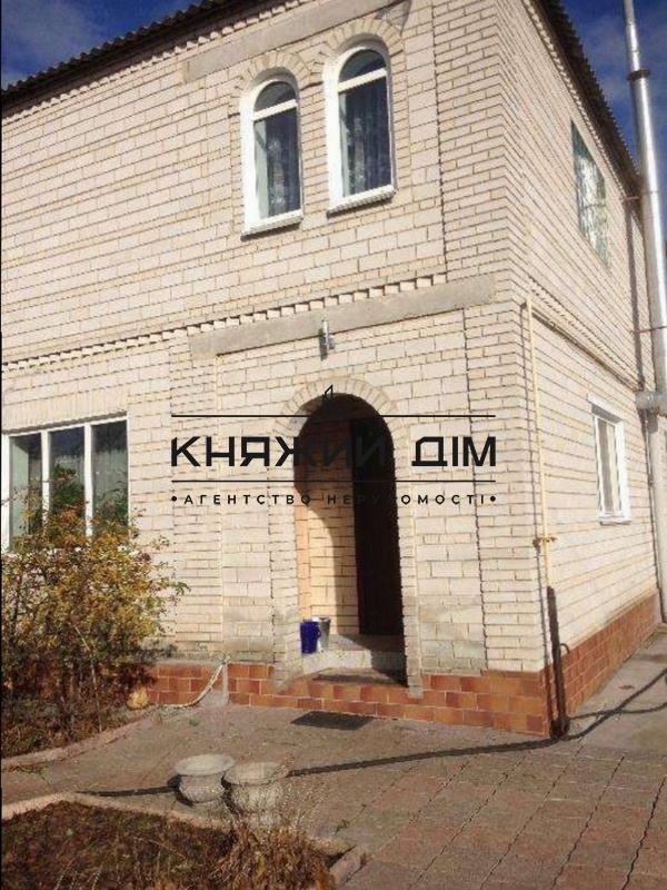 Будинок 0-кімн. продаж Старе – 217 м²