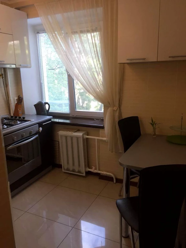 Квартира 2-кімн. оренда Київ, Печерский – 36 м², Київ — 4/10