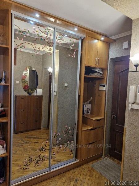 Квартира 4-кімн. продаж Львів, Франковский – 57 м²