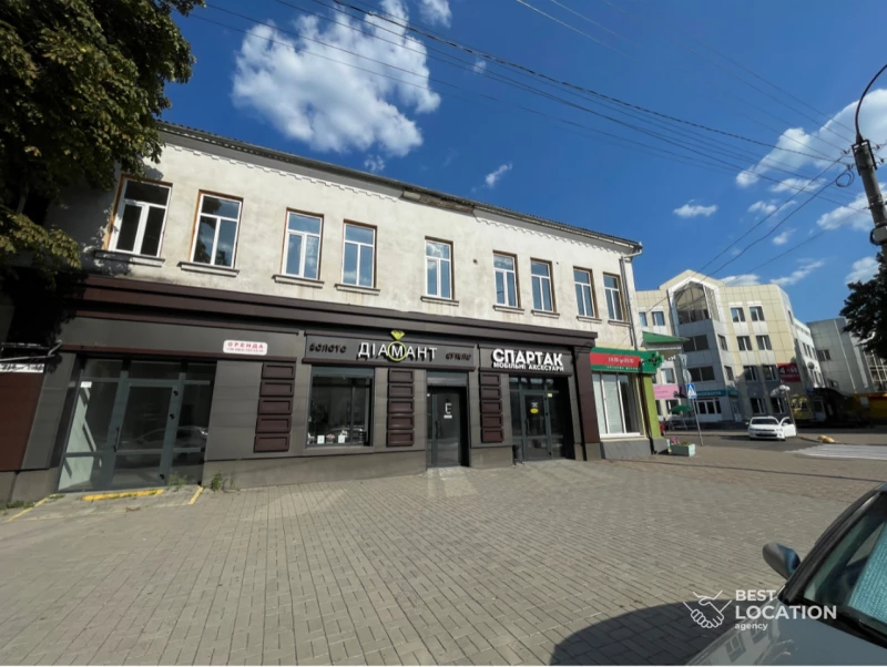 Комерційна нерухомість – 220 м²