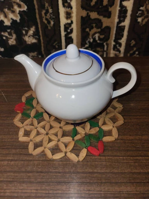 Фарфоровый заварочный чайник