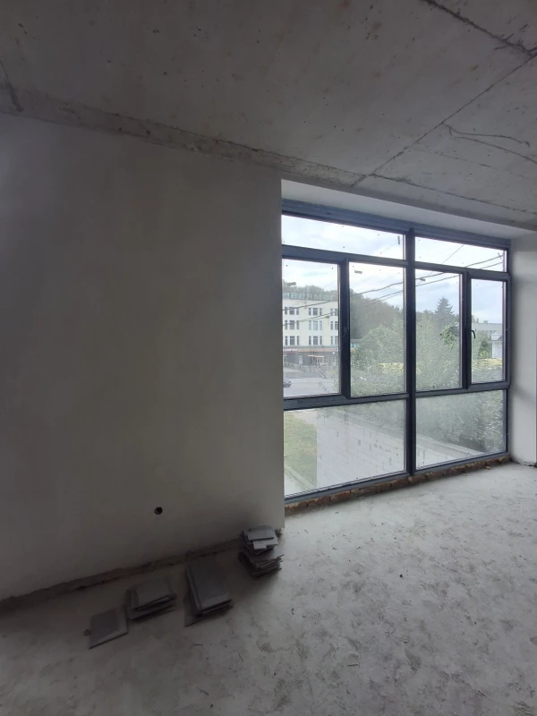 Комерційна нерухомість – 90 м², Кременец — 8/15