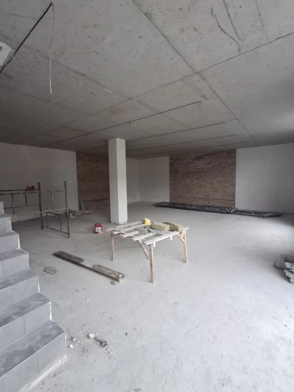 Комерційна нерухомість – 90 м², Кременец — 11/15