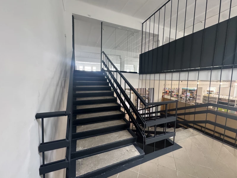 Комерційна нерухомість – 400 м², Кременец — 10/15